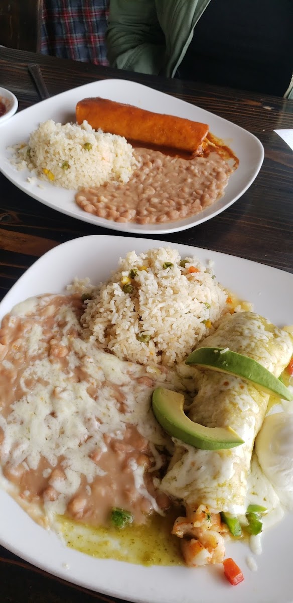 Hacienda On The Lake-10